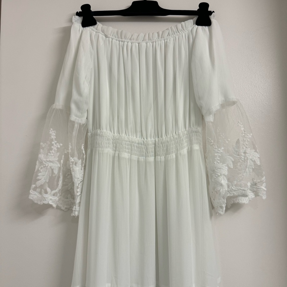 Women’s white off the shoulder maxi dress